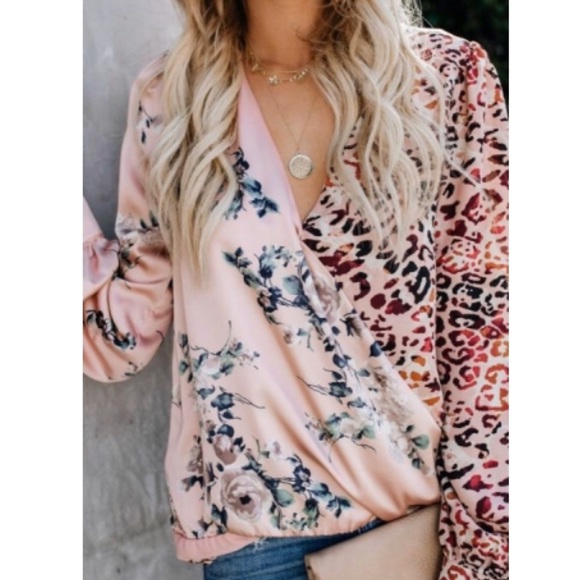 Tops - ✨💖HP💖⚠️1 LEFT: XL✨Pink Mixed Print Drape Blouse
